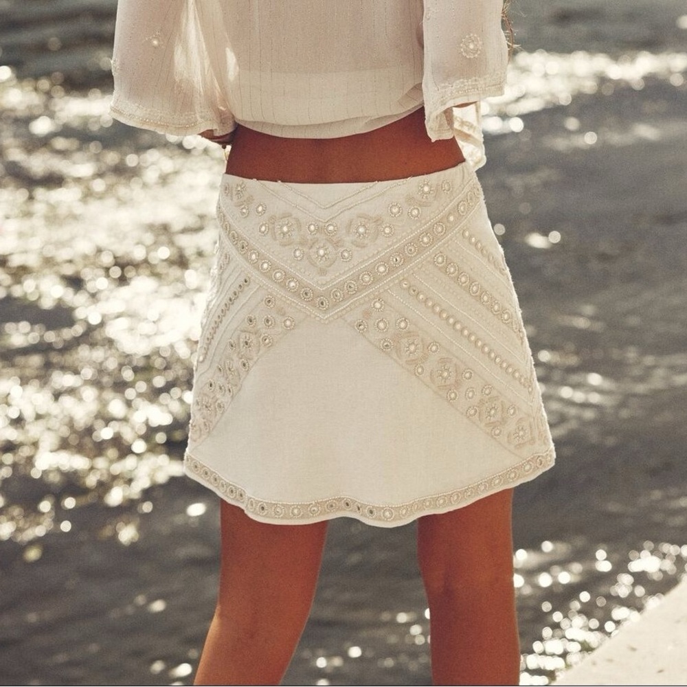 Zara White Embellished Mini Skirt - Picture 2 of 5